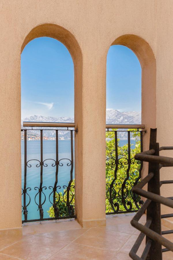 Promenade Rose Apartment Kotor Exterior photo